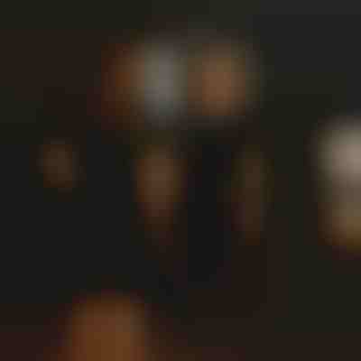 Samolepilna ogledala s HD jasnostjo (4 kosi, 30x30 cm) | MIRRAZE